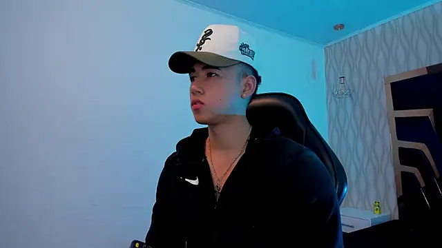 Snapshot of Draven_Marceaux chatting on November 2025 11:35:02 AM Draven Marceaux online show from November 2025 11:35:02 AM