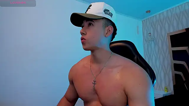 Snapshot of Draven_Marceaux chatting on November 2025 11:25:01 AM Draven Marceaux online show from November 2025 11:25:01 AM