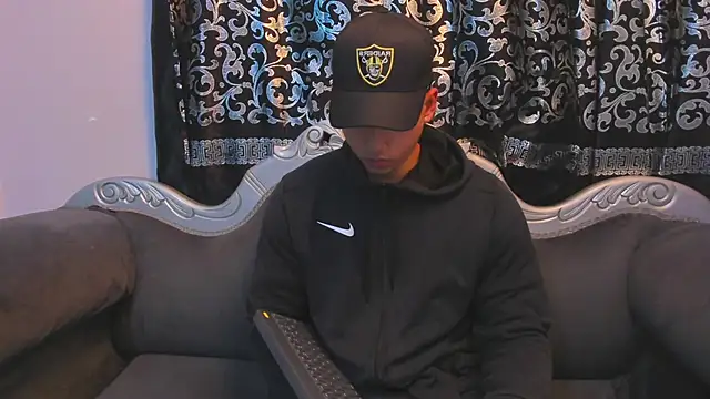 Snapshot of Draven_Marceaux chatting on January 2026 11:25:02 AM Draven Marceaux online show from January 2026 11:25:02 AM