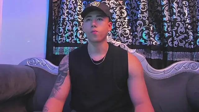 Snapshot of Draven_Marceaux chatting on January 2026 11:28:01 AM Draven Marceaux online show from January 2026 11:28:01 AM