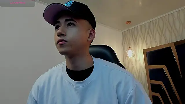 Snapshot of Draven_Marceaux chatting on February 2026 11:33:02 AM Draven Marceaux online show from February 2026 11:33:02 AM