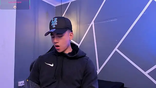 Snapshot of Draven_Marceaux chatting on February 2026 11:43:02 AM Draven Marceaux online show from February 2026 11:43:02 AM