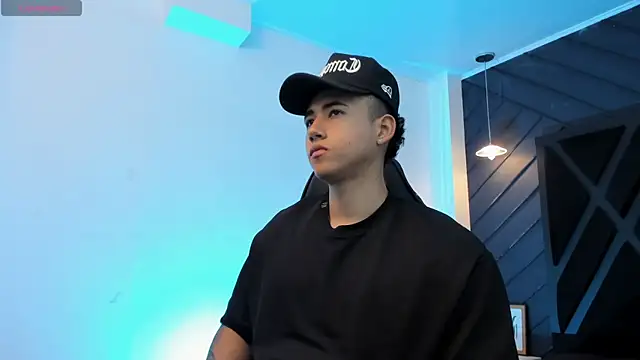 Snapshot of Draven_Marceaux chatting on January 2026 11:25:02 AM Draven Marceaux online show from January 2026 11:25:02 AM