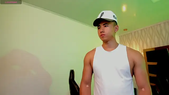 Snapshot of Draven_Marceaux chatting on September 2025 02:01:01 PM Draven Marceaux online show from September 2025 02:01:01 PM