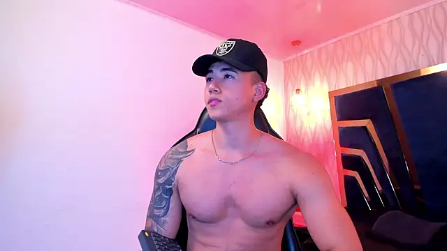 Snapshot of Draven_Marceaux chatting on January 2026 05:38:02 PM Draven Marceaux online show from January 2026 05:38:02 PM