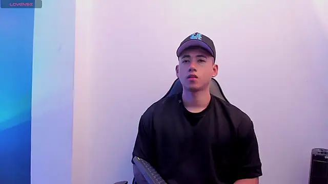 Snapshot of Draven_Marceaux chatting on January 2026 11:25:01 AM Draven Marceaux online show from January 2026 11:25:01 AM