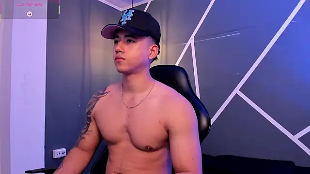 Snapshot of Draven_Marceaux chatting on February 2026 11:43:02 AM Draven Marceaux online show from February 2026 11:43:02 AM