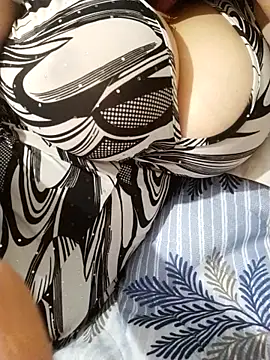 zerdaliii online show from October 2025 05:54:02 PM