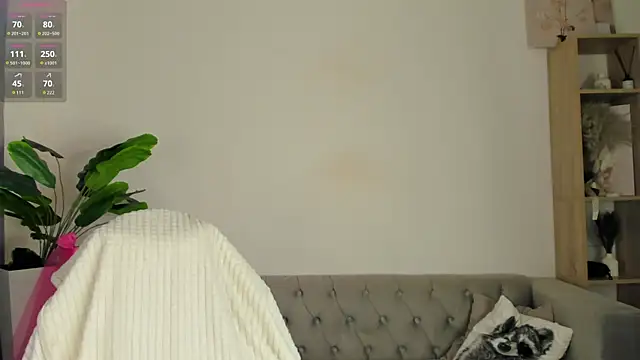 Ice Strawberry online show from March 2026 02:57:02 AM