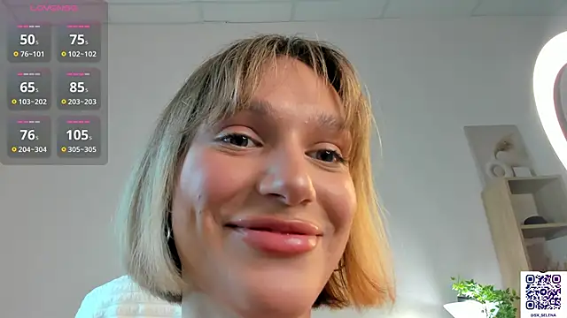 Snapshot of Ice_Strawberry chatting on September 2025 02:07:01 AM Ice Strawberry online show from September 2025 02:07:01 AM