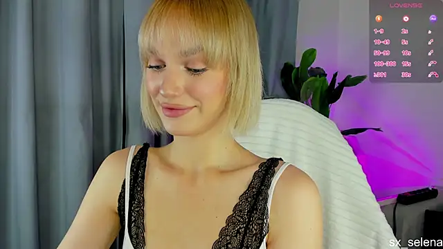 Snapshot of Ice_Strawberry chatting on June 2026 03:06:02 AM Ice Strawberry online show from June 2026 03:06:02 AM