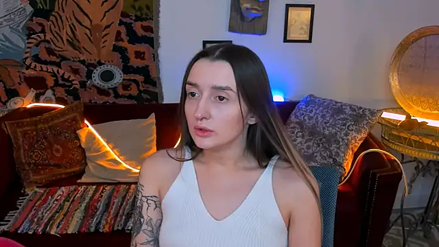 Snapshot of AliceLids chatting on September 2025 01:07:01 PM AliceLids online show from September 2025 01:07:01 PM