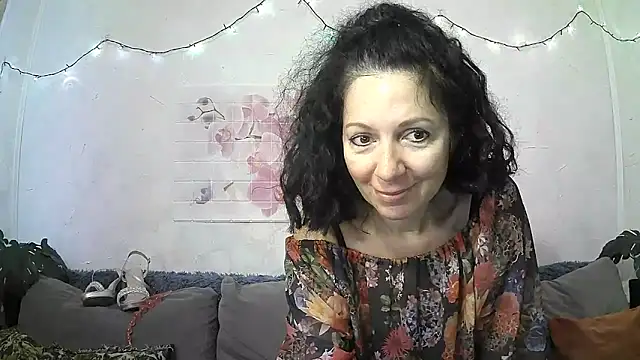 Snapshot of ValleriWind chatting on May 2026 01:57:01 AM ValleriWind online show from May 2026 01:57:01 AM
