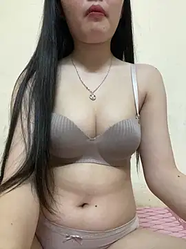 Snapshot of Xu_Xubaby chatting on December 2025 11:47:02 AM Xu Xubaby online show from December 2025 11:47:02 AM