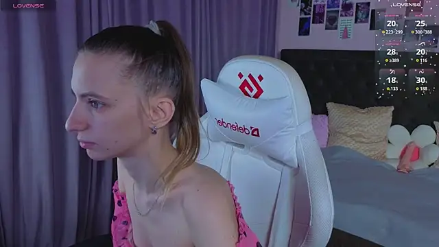 kaleriyaa  online show from April 2026 01:42:02 AM