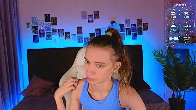 Snapshot of kaleriyaa_ chatting on September 2025 01:23:01 AM kaleriyaa online show from September 2025 01:23:01 AM