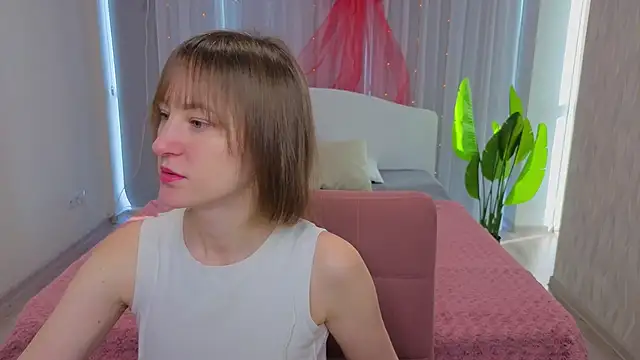 Snapshot of LuluChiiii chatting on January 2026 09:13:02 AM LuluChiiii online show from January 2026 09:13:02 AM