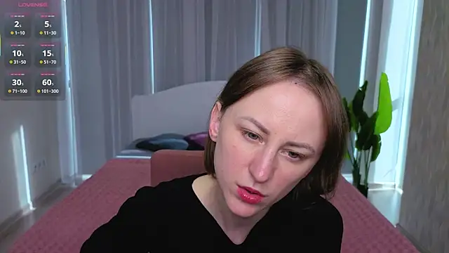 LuluChiiii online show from October 2025 09:45:02 AM