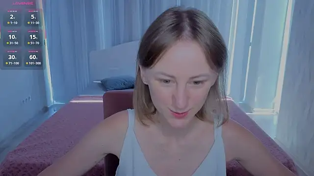 LuluChiiii online show from September 2025 10:11:02 AM