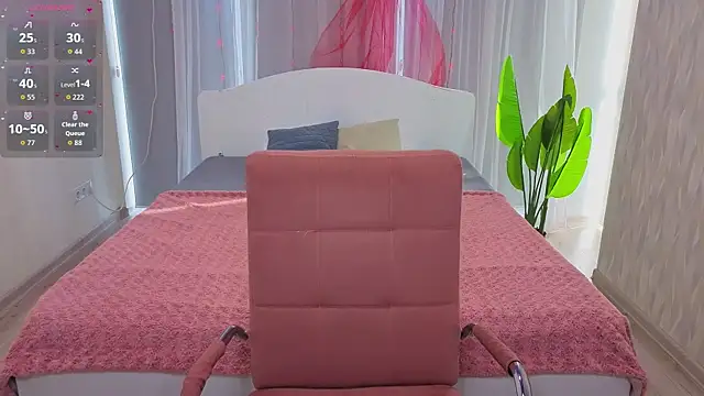 Snapshot of LuluChiiii chatting on January 2026 09:13:01 AM LuluChiiii online show from January 2026 09:13:01 AM