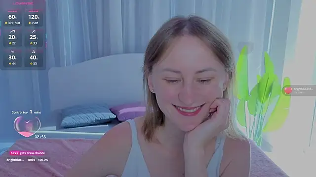 LuluChiiii online show from September 2025 09:49:02 AM