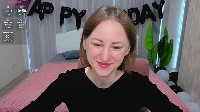 LuluChiiii online show from October 2025 10:49:02 AM