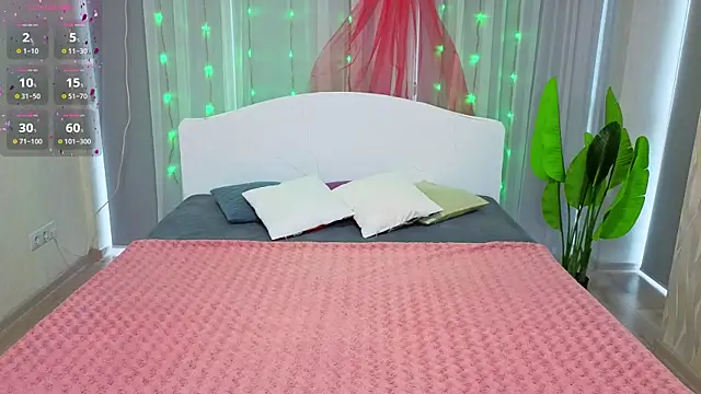 Snapshot of LuluChiiii chatting on December 2025 11:03:02 AM LuluChiiii online show from December 2025 11:03:02 AM