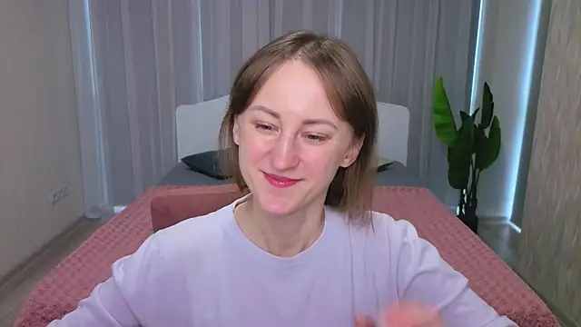 LuluChiiii online show from October 2025 10:17:01 AM