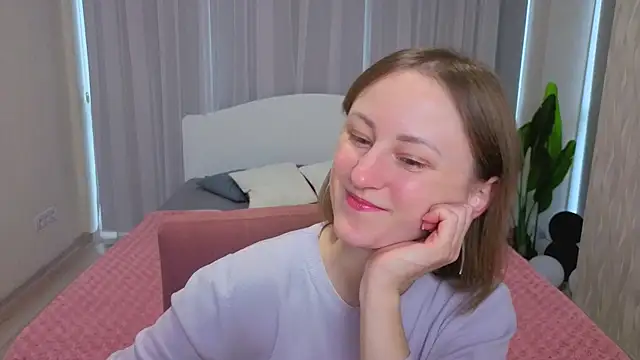 LuluChiiii online show from November 2025 10:49:02 AM