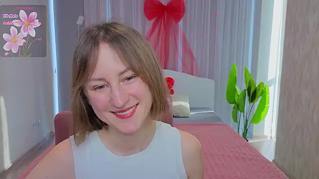 Snapshot of LuluChiiii chatting on February 2026 09:52:01 AM LuluChiiii online show from February 2026 09:52:01 AM