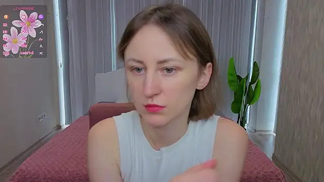 Snapshot of LuluChiiii chatting on February 2026 11:08:02 AM LuluChiiii online show from February 2026 11:08:02 AM