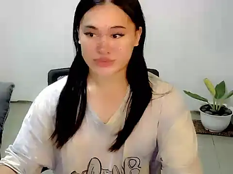 Snapshot of Annierose_ts chatting on October 2025 06:18:01 PM Annierose ts online show from October 2025 06:18:01 PM