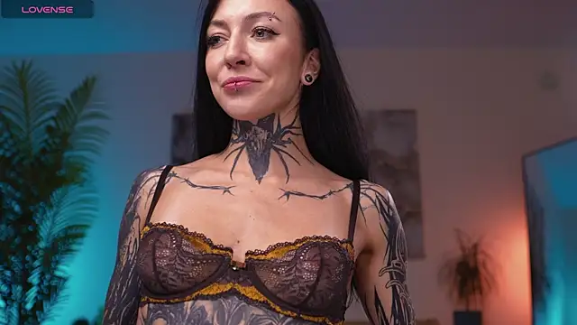 Alise Eve  online show from September 2025 06:25:01 PM