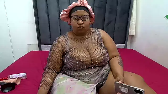CocoFlames23 online show from September 2025 06:48:01 PM