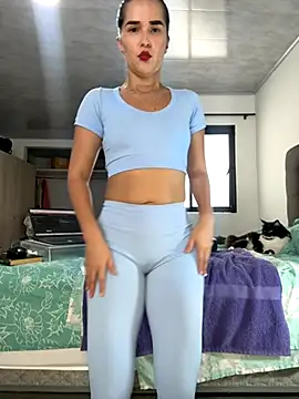 annymaldonado online show from October 2025 02:04:01 PM