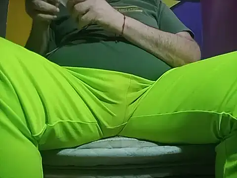 Snapshot of BabyBearMilk chatting on November 2025 03:45:02 AM BabyBearMilk online show from November 2025 03:45:02 AM