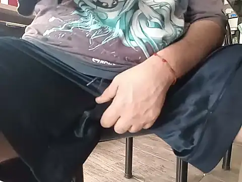 Snapshot of BabyBearMilk chatting on February 2026 06:07:02 PM BabyBearMilk online show from February 2026 06:07:02 PM