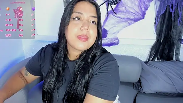 Sexxchubby online show from October 2025 09:00:01 PM