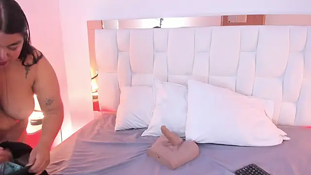 Sexxchubby online show from December 2025 10:44:01 PM