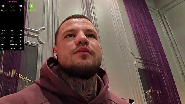 OliverSport online show from November 2025 04:57:02 AM