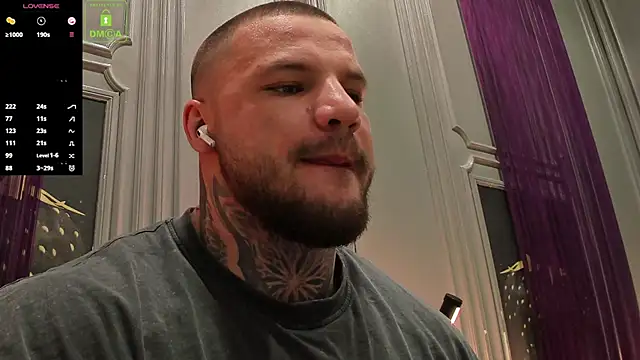 OliverSport online show from December 2025 04:44:02 AM