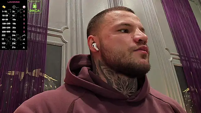 OliverSport online show from November 2025 10:53:01 AM