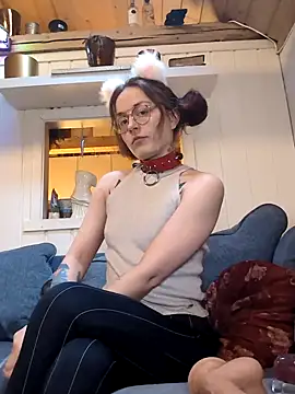marijacucu online show from June 2026 06:45:02 PM