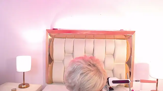 EvaMontenegro online show from October 2025 04:17:02 PM