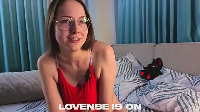 Snapshot of DarylAshworth chatting on December 2025 02:21:01 AM DarylAshworth online show from December 2025 02:21:01 AM