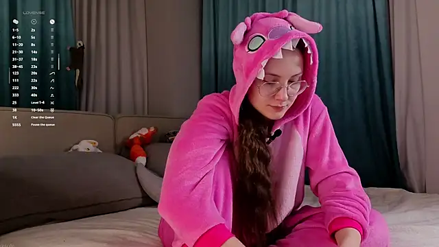 Snapshot of DarylAshworth chatting on December 2025 01:41:02 AM DarylAshworth online show from December 2025 01:41:02 AM