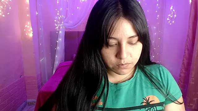 Snapshot of Aitana_200 chatting on September 2025 01:29:01 PM Aitana 200 online show from September 2025 01:29:01 PM