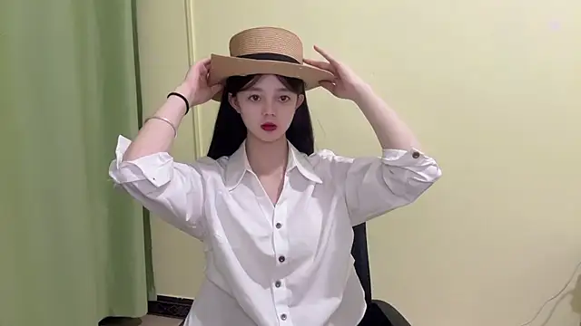 Nicole-13 online show from November 2025 10:19:02 AM