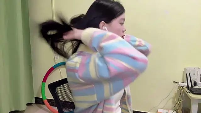 Nicole-13 online show from November 2025 10:42:02 AM