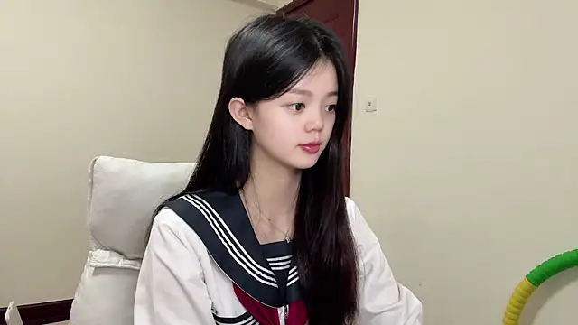 Nicole-13 online show from April 2026 12:33:01 AM